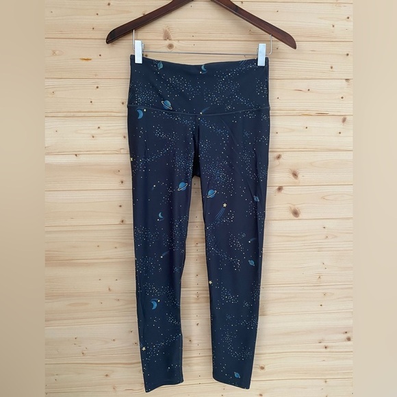 Victoria's Secret Sport Leggings S/P Gray Cosmic Space Print Workout Yoga Pants - Picture 2 of 8